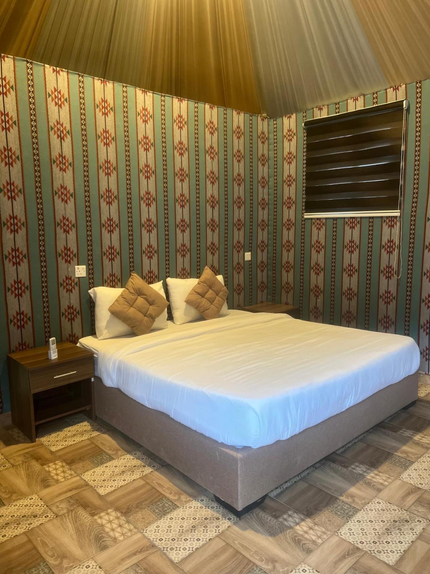 Rum Moon Luxury Camp 와디럼 외부 사진