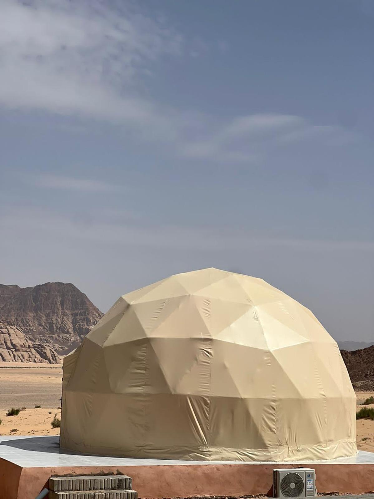 Rum Moon Luxury Camp 와디럼 외부 사진