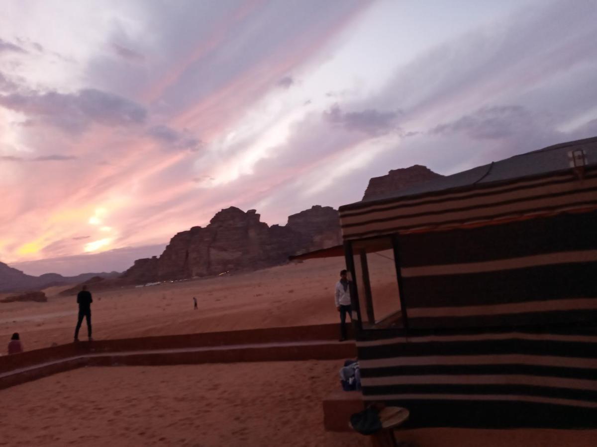 Rum Moon Luxury Camp 와디럼 외부 사진
